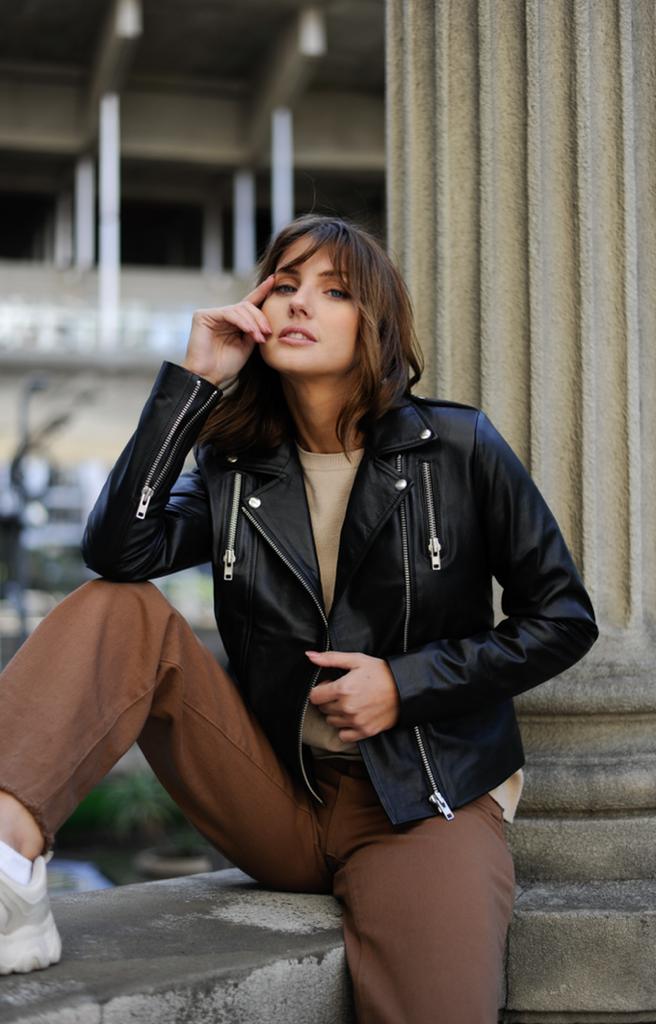 MODELO HELENA NEGRO