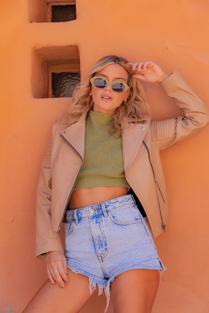 MODELO MALIBU CAMEL DE CUERO OVINO